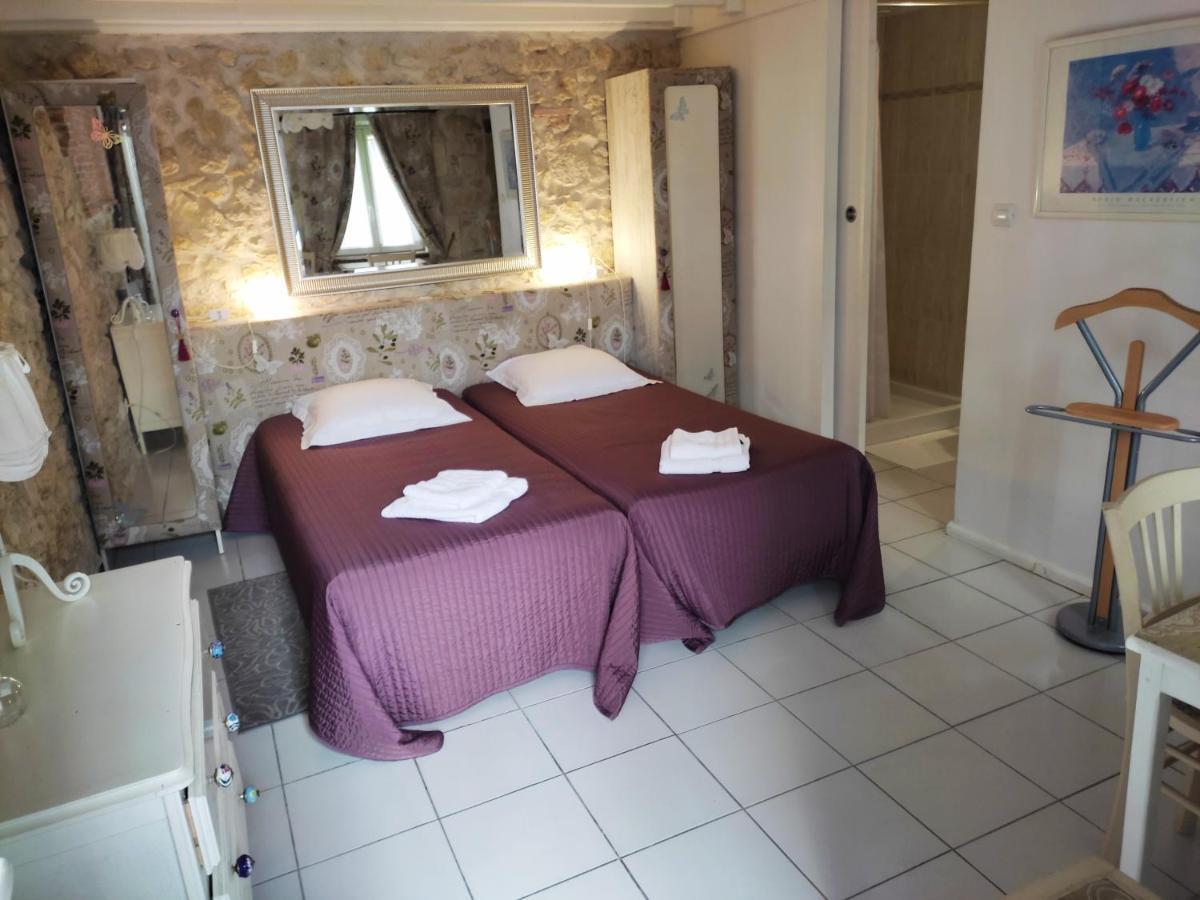 Les Angelots Bed & Breakfast Condom Exterior photo
